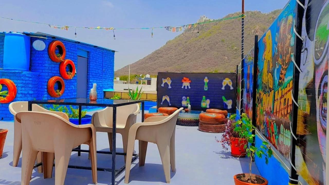 Hill Paradise Home Stay Удайпур Экстерьер фото